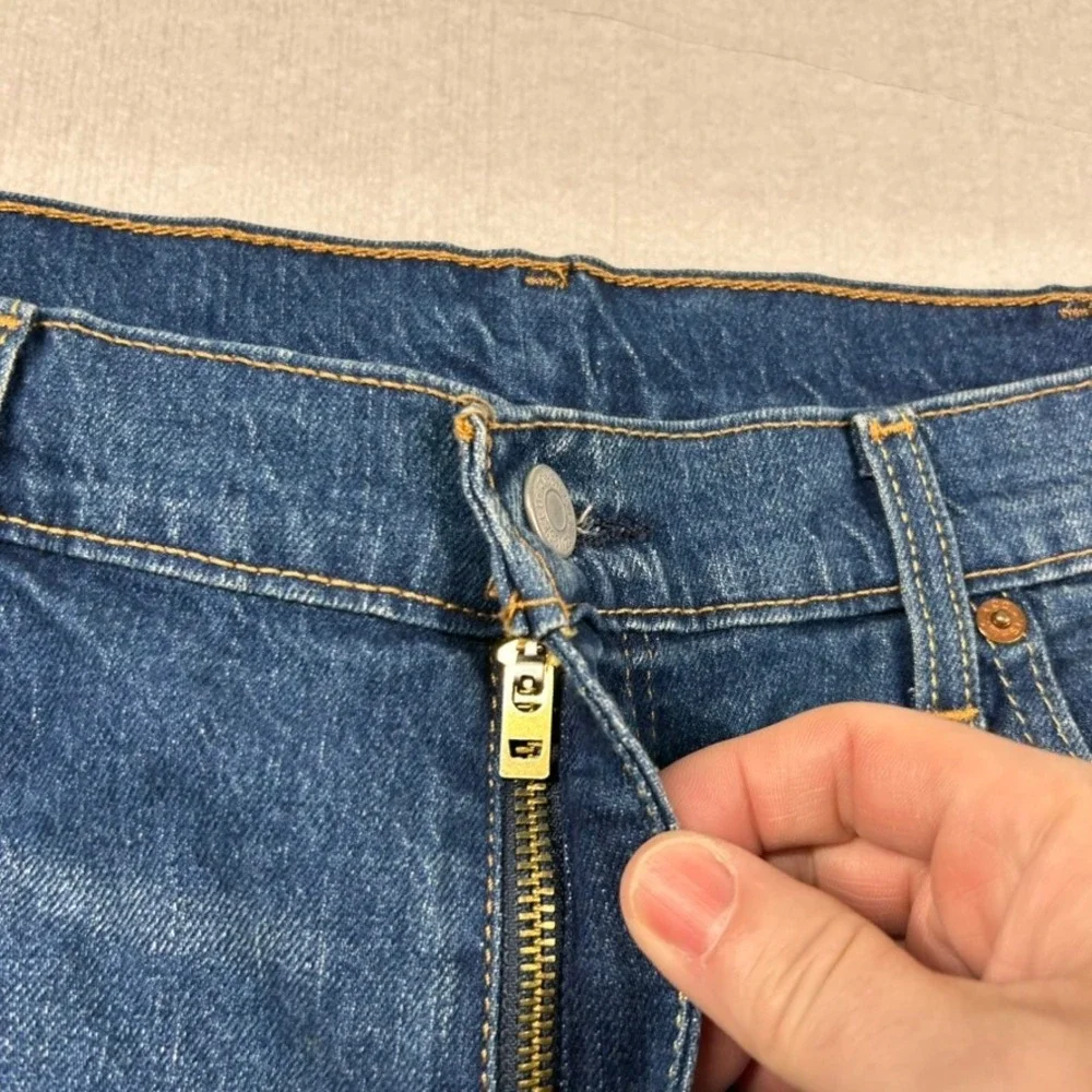 Levis 505 Jeans Mens 40x32 Regular Denim Blue Straight Leg Pants Classic Minimal